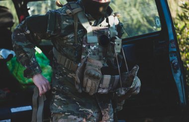 Airsoft askeri oyunu