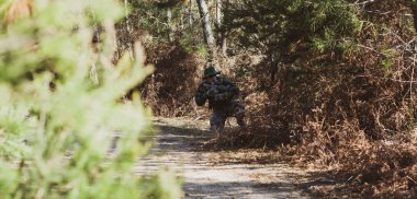Airsoft askeri oyunu