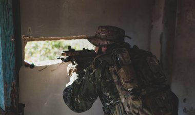 Airsoft askeri oyunu