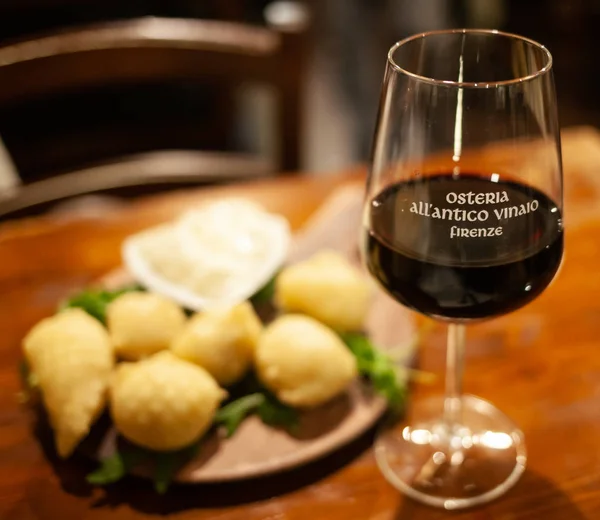 Taberna de All 'Antico Vinaio en Florencia, Italia . —  Fotos de Stock