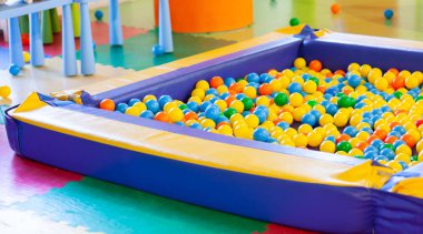 Plastik havuz topu çocuklar için