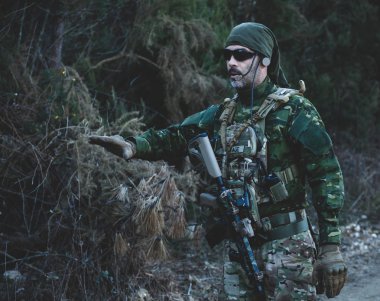 Airsoft askeri oyunu
