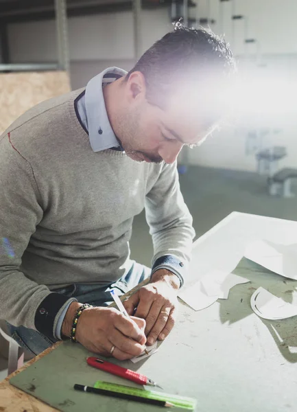 Shoemaker kůže — Stock fotografie