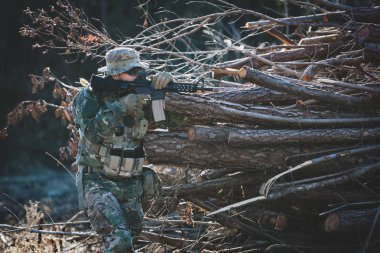 Airsoft askeri oyunu