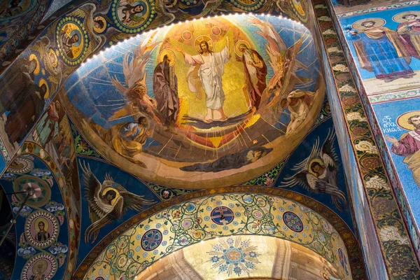 Interior de la Catedral de San Isaac en Rusia . — Foto de Stock