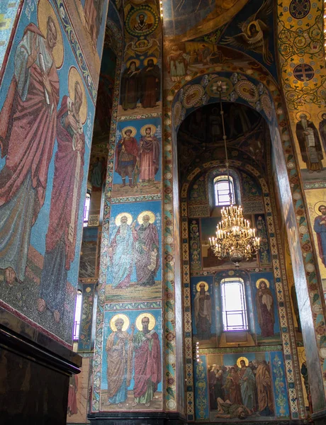 Εσωτερικό του καθεδρικού ναού του Αγίου Ισαάκ στη Ρωσία. — Φωτογραφία Αρχείου