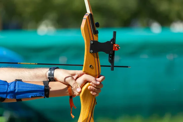 Outdoor archery lesson. — Stock Photo, Image