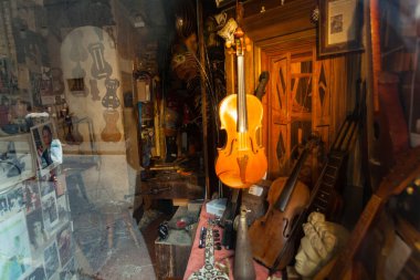 Antik, mimari, tuğla, zanaat, kapı, florans, el işi, enstrümanlar, İtalya, müzik, dükkan, tabela, küçük, telli çalgılar, keman, keman üreticisi, ahşap,