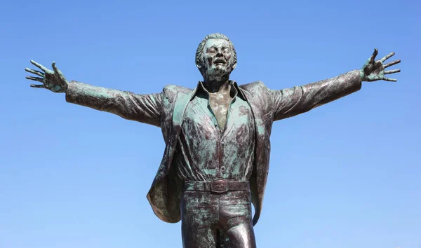 Polignano Mare Italy 2014 Statue Italian Singer Songwriter Domenico Modugno — 스톡 사진