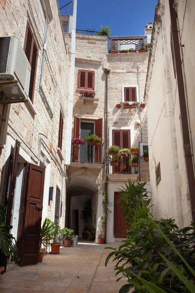 Polignano Mare Italia Agosto 2014 Arquitectura Típica Puglia Los Pequeños — Foto de Stock