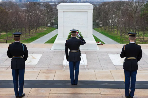 Muhafız Bilinmeyenli Arlington Ulusal Mezarlığı Washington Abd Türbesi Değiştirme — Stok fotoğraf