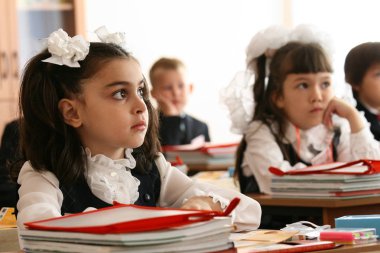 Moskova - 1 Eylül 2011: Çocuklarda gün birinci sınıf bilgi. Kamu-olay.