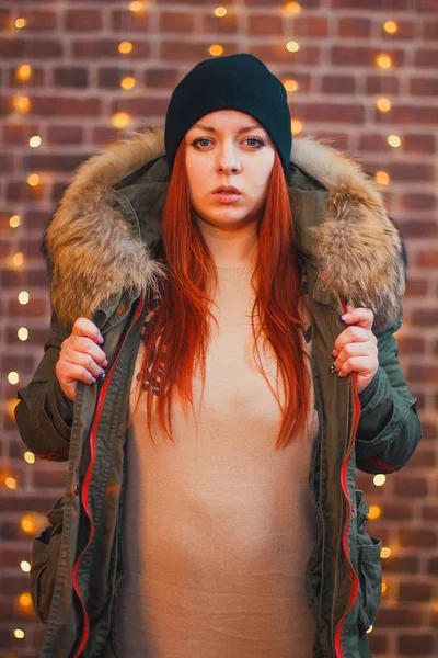 şapkalı serin güzel kızıl saçlı kız 