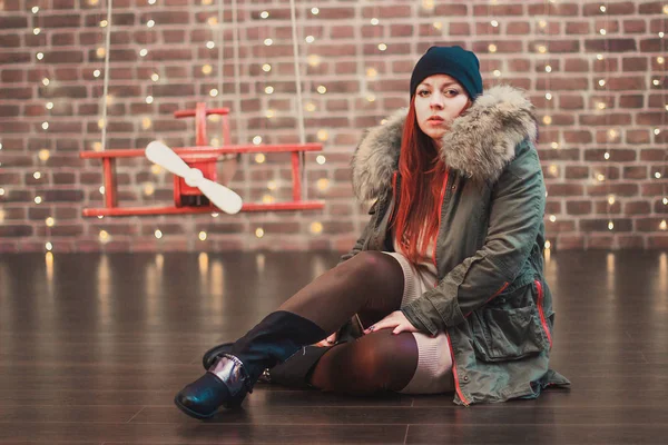 şapkalı serin güzel kızıl saçlı kız 