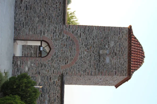 Open Corner Shot Van Gele Geschilderde Metselwerk Oude Gebouw — Stockfoto