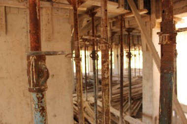 İnşaat sitede geçici yapı çalışma