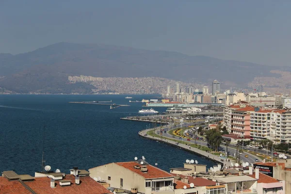 Şehir Izmir ege kıyı şeridi manzara çekim