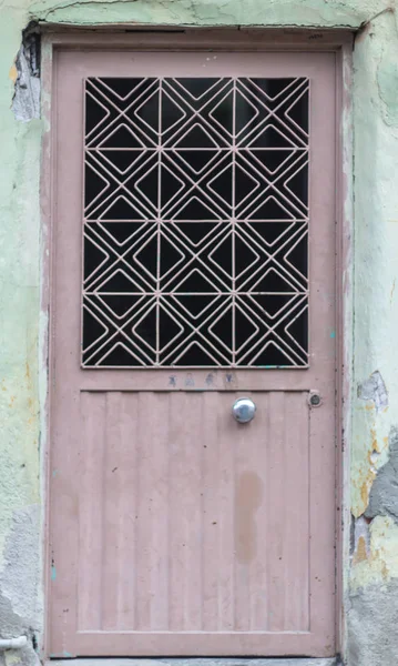 Frente Tiro Porta Metal Tradicional Ornamentado Pálido Avermelhado — Fotografia de Stock