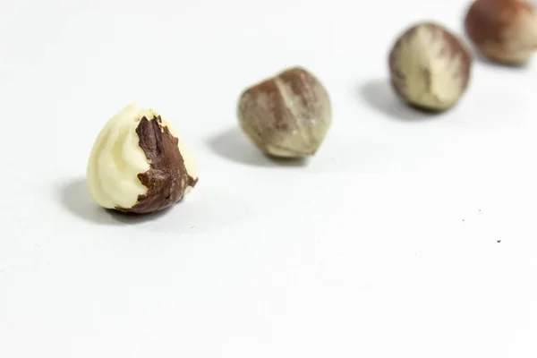 Close Detail Shot Couple Hazelnuts Blurry White Background — Stock Photo, Image