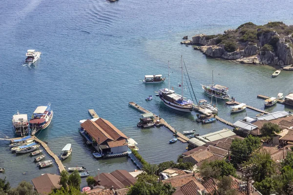 时利西亚创建的土耳其小城镇海港和海湾大拍摄 — 图库照片