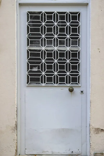 Tiro Frontal Porta Metal Colorido Cinza Aberto Com Padrão Turco — Fotografia de Stock