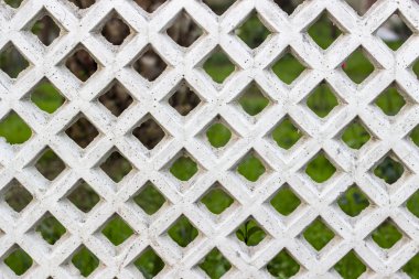 Yakın çekim çekim bahçesinde Beton bariyerler