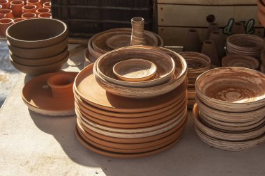 El yapımı tencere Seramik kurs günbatımı zamanı altında yapılan yakın çekim ateş