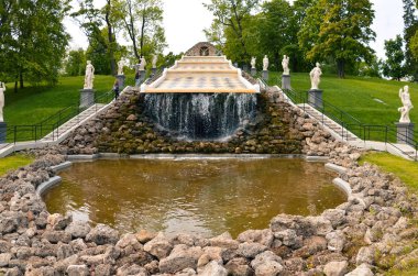 Peterhof'ta yaz, Saint Petersburg, Rusya Federasyonu