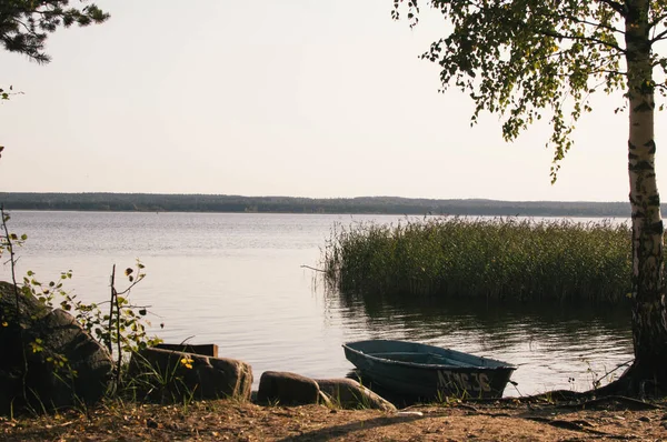 Loď Ubytována Stanici Řece Vuoksa — Stock fotografie