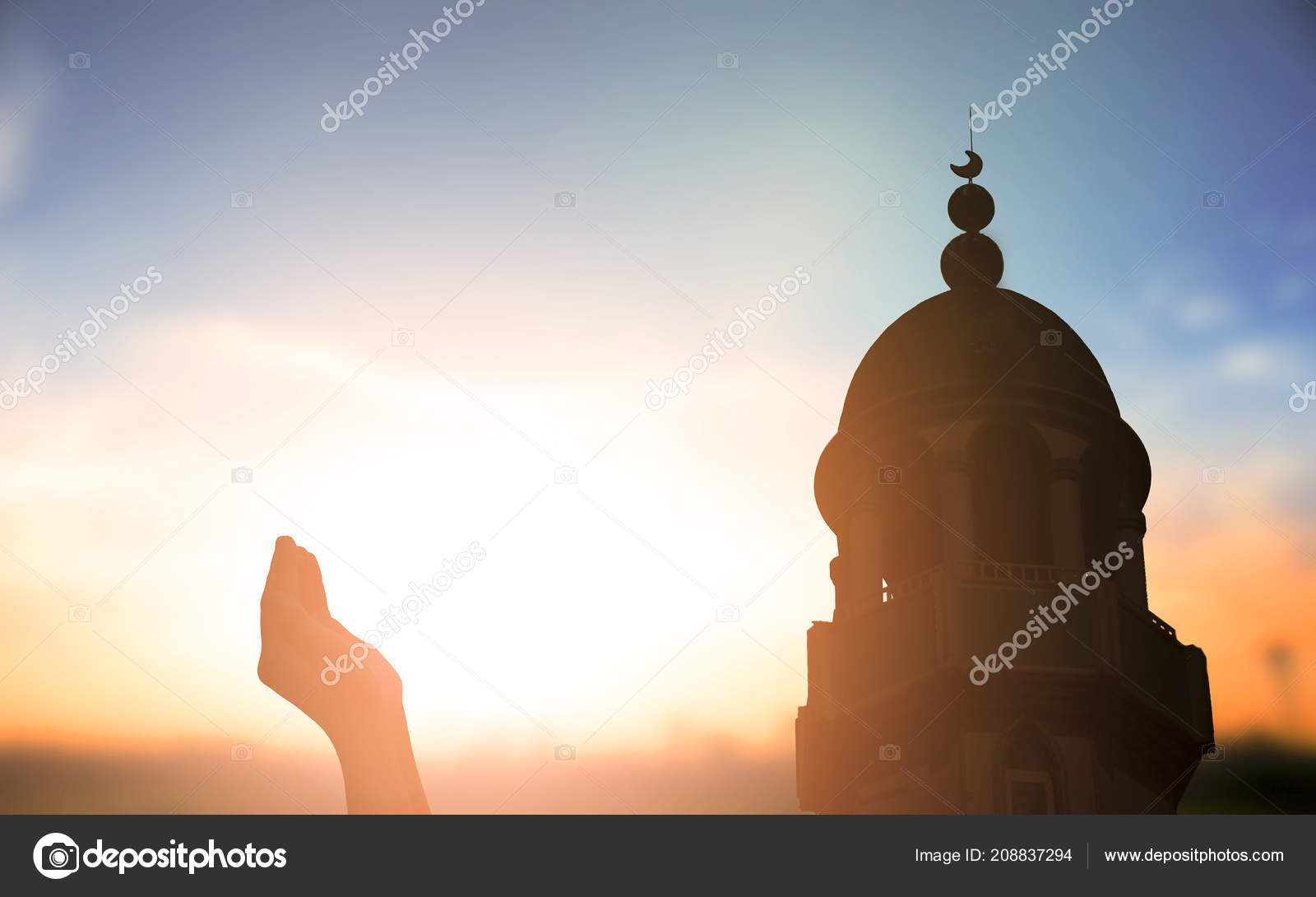 muslim eid qurban concept muslim prayer hand foto de stock