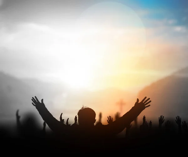 Chwały Uwielbienia Koncepcja Sylwetka Chrześcijańskiej Modlitwy Podnosząc Rękę Podczas Modlitwy — Zdjęcie stockowe