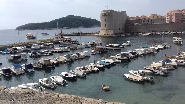 Лодки Гавани Дубровник Хорватия — стоковое фото