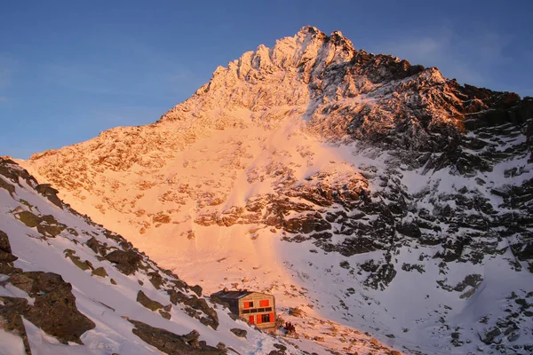 Tatra Bergen Bij Zonsondergang Chata Pod Rysmi Rechtenvrije Stockafbeeldingen