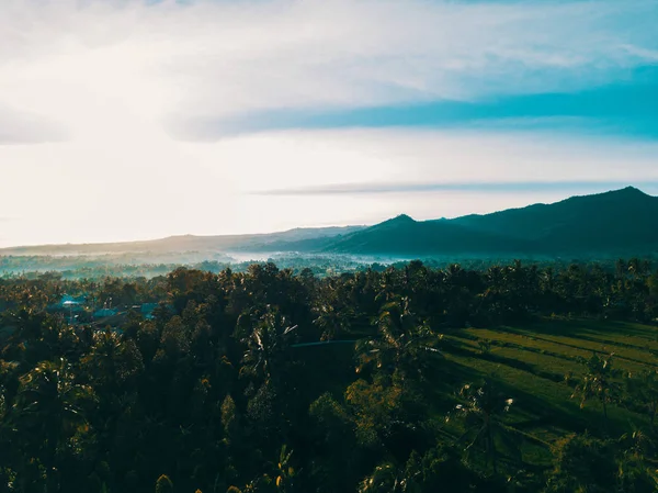 Grande Manhã Nebulosa Paisagem Bali — Fotografia de Stock