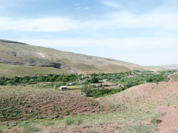 Vadinin Koytendag dağlar, dinozor izleri nerede bulduğunu adı.