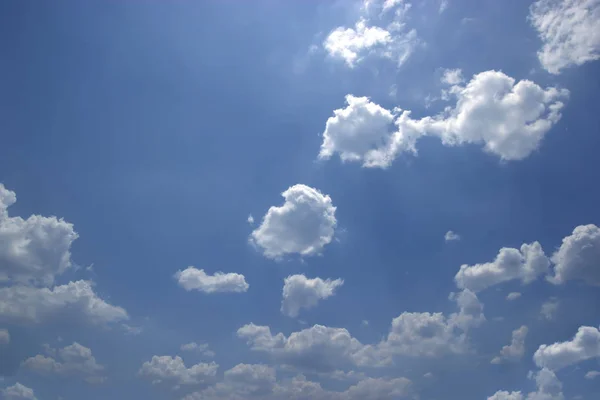 Blauer Himmel und Wolken Himmel — Stockfoto