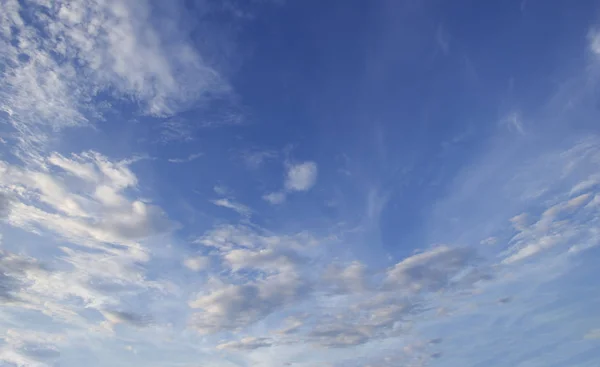 Kék ég és felhők ég — Stock Fotó