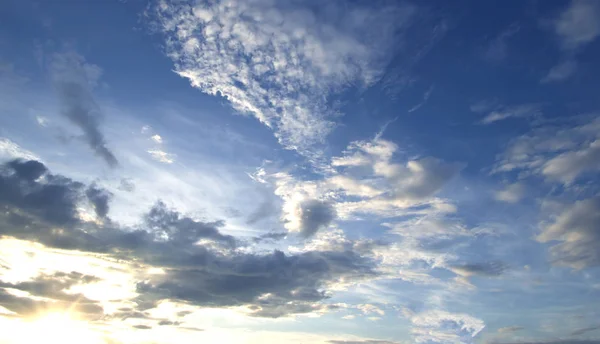 Blauer Himmel und Wolken Himmel — Stockfoto