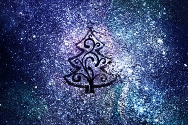 Yeni yıl arka plan. Noel arka plan. Arka plan, siyah arka plan, kar taneleri, kar yağışı, beyaz, kar yağışı Noel ağacına gösterimi. Uzay kopyalayın. Noel un dekorasyon.