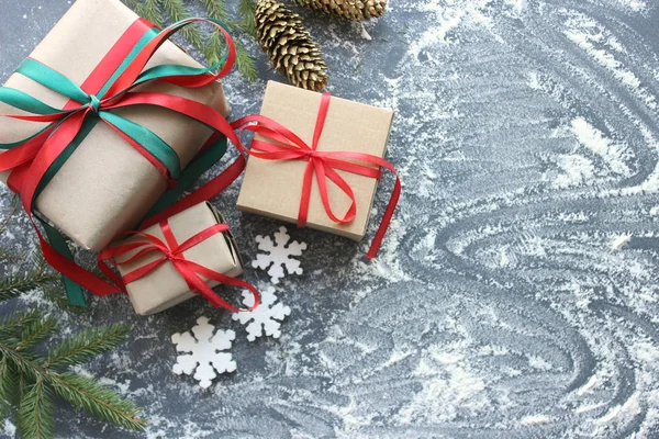 Számok 2019 Sertés Ünnepi Karácsonyi Összetétele Ajándékok Dobozok Kúpok Dió — Stock Fotó