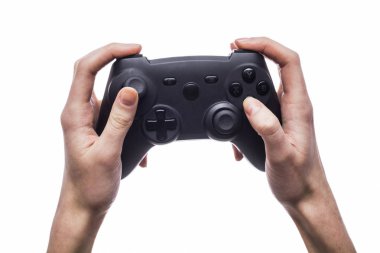 kadın gamepad üzerinde oynuyor