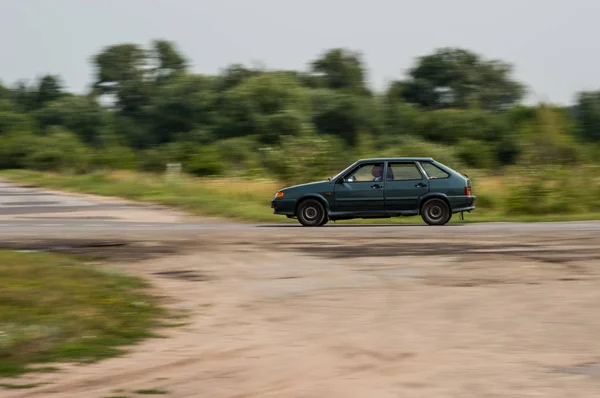 Carro Movimento Estrada — Fotografia de Stock