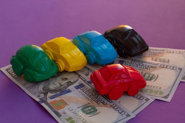 Bright Car Models 100 Dollar Bills Car Rental Concept Car — Stock Photo, Image