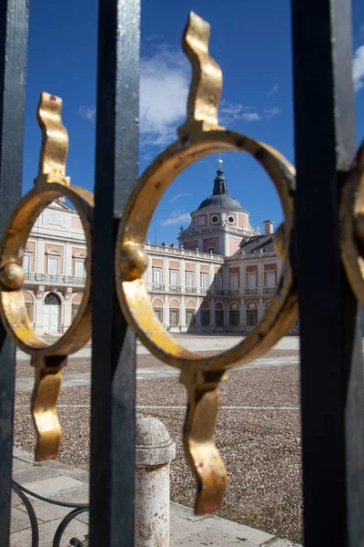 Зовні Королівського Палацу Аранхуес Мадрид — стокове фото