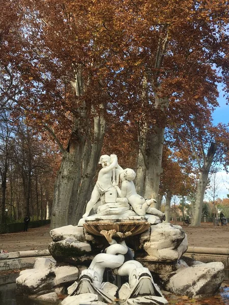 Φθινόπωρο Στους Κήπους Της Πόλης Του Aranjuez Στη Μαδρίτη — Φωτογραφία Αρχείου
