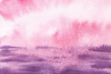 Renkli soyut suluboya manzara arka plan. Pembe, Lila, mor günbatımı, gündoğumu gökyüzü, Lila fırtınalı denizde. Elle çizilmiş bir ıslak kağıt üzerinde.