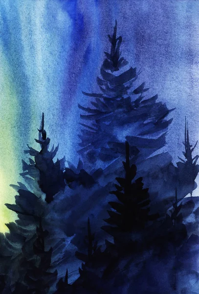 在北极光的背景下, 高冷杉的黑暗轮廓。抽象背景。手绘水彩插图 — 图库照片