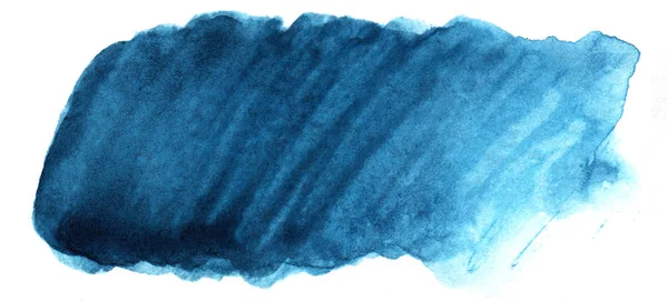 Fondo del titular abstracto. Una mancha oblonga sin forma de color azul. Gradiente de oscuro a claro. Ilustración de acuarela dibujada a mano sobre papel de textura. aislado en blanco — Foto de Stock