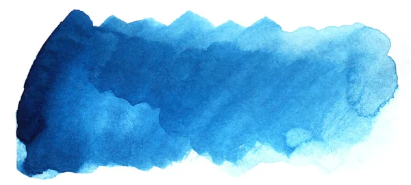 Abstrakt rubrikbakgrund. En formlös avlång fläck av blå färg. Lutning från mörker till ljus. Handritad akvarell illustration på textur papper. isolera på vitt — Stockfoto