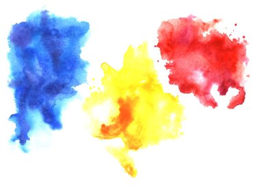 Soyut el çizilmiş arka plan. Beyaz kağıt üzerinde renkli suluboya fırça darbeleri ayarlayın. Parlak mavi, parlak sarı ve kan kırmızısı renklerin şekilsiz lekeleri. Islä±k mürekkep etkinliÄ e sahip şablon çizimi